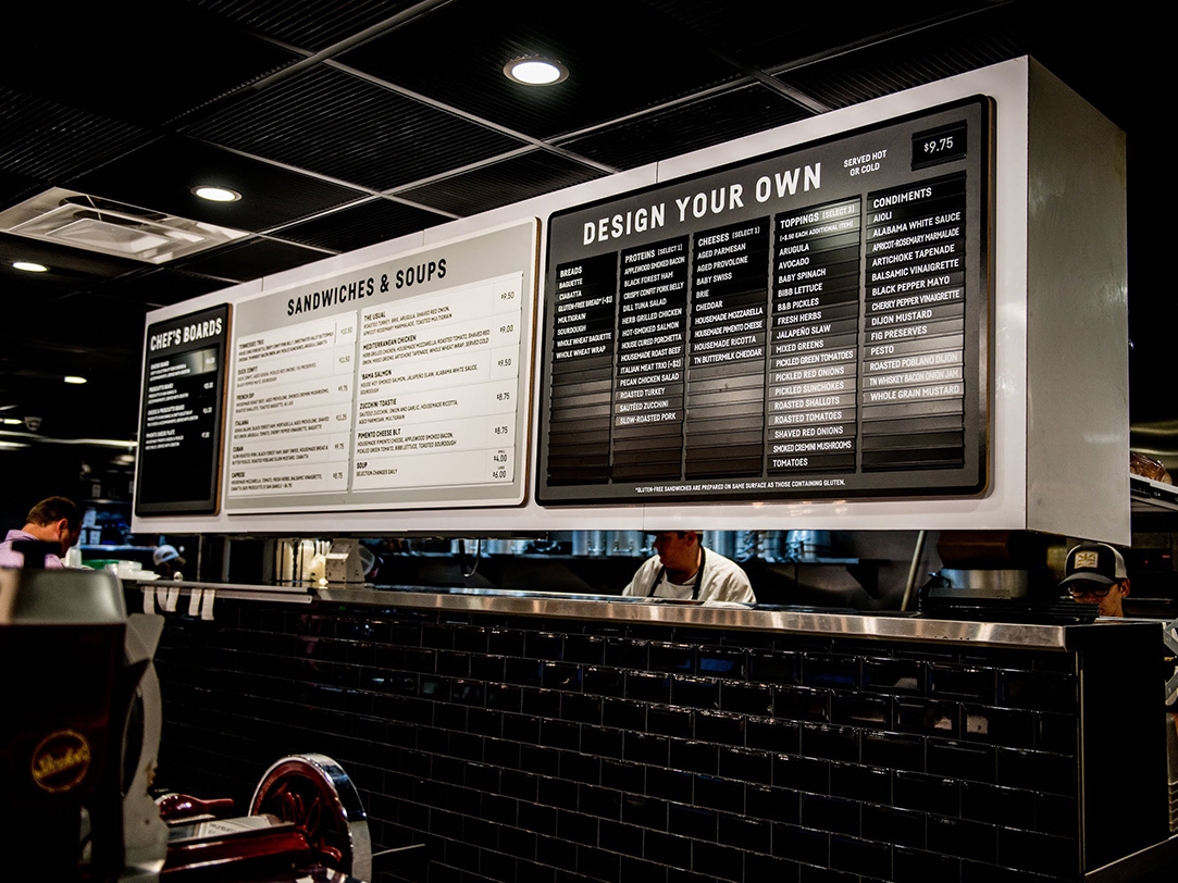 cb-19.3-ways-restaurants-bars blog image 2 resized 1083x812